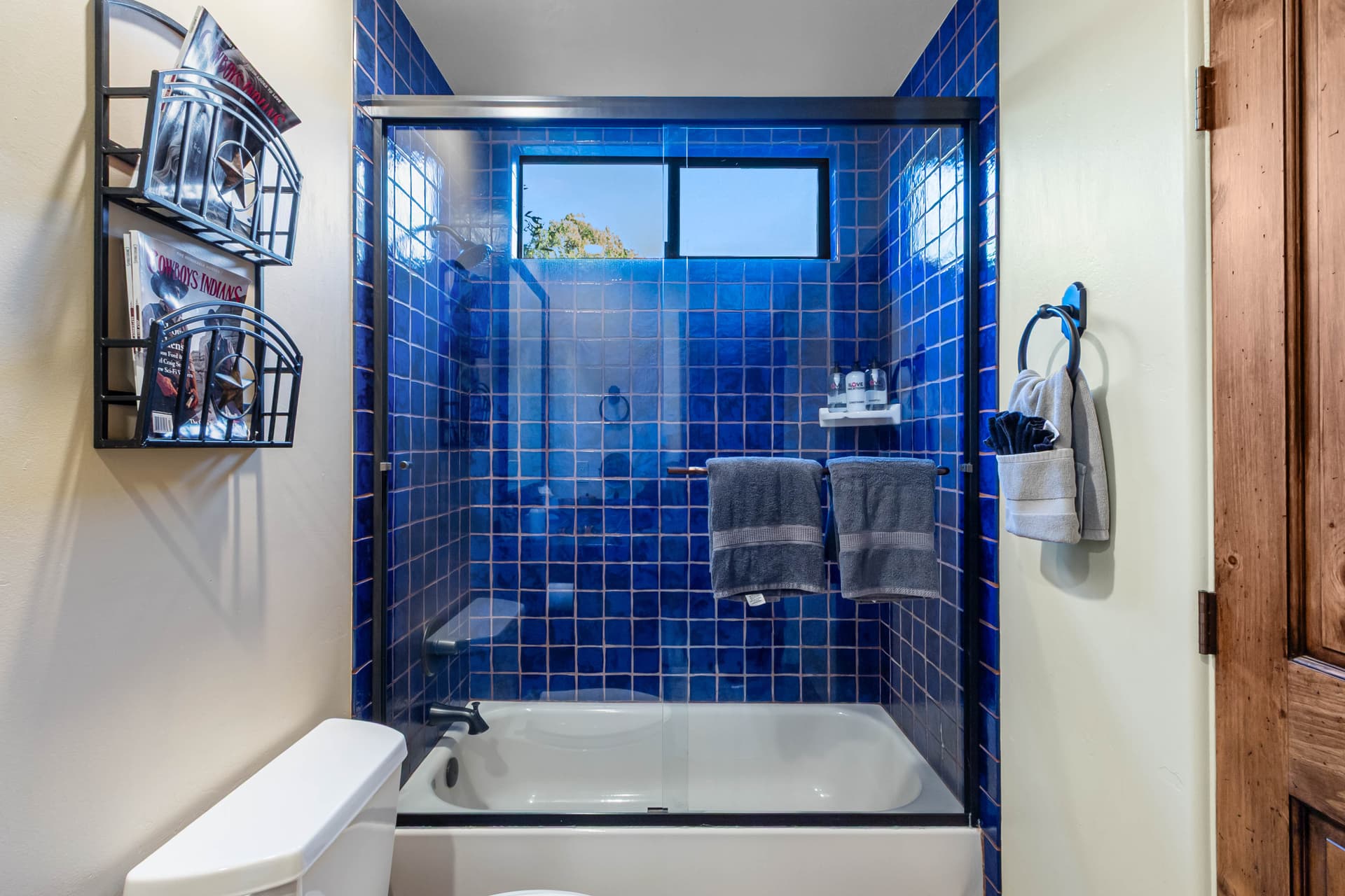 Wild Horse Hacienda - Image 33