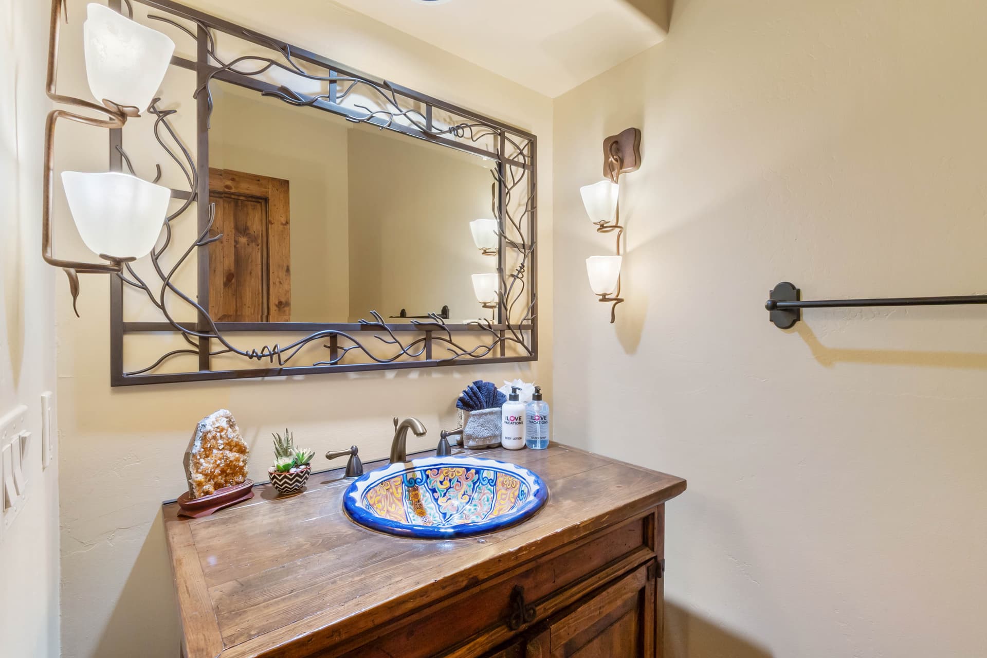 Wild Horse Hacienda - Image 34