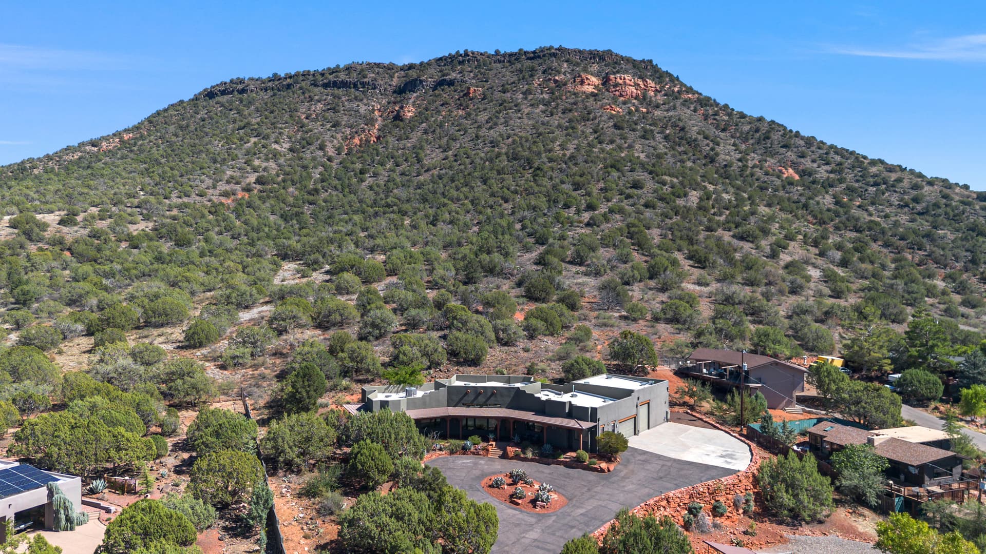 Wild Horse Hacienda - Image 3