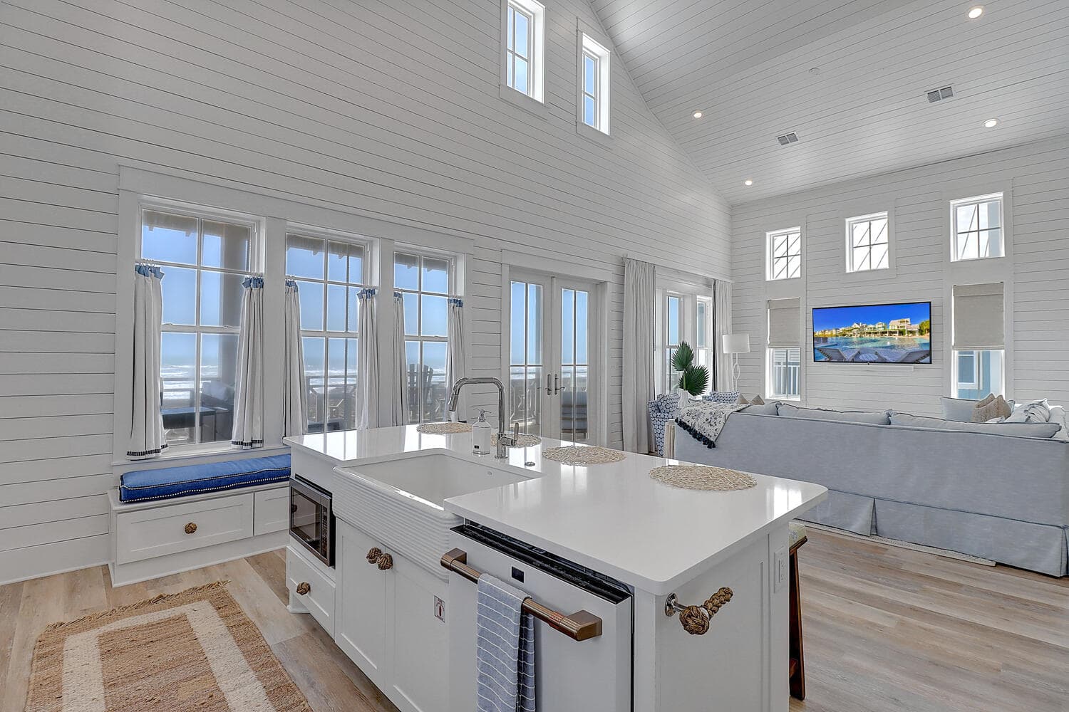 See The Sea - Image 13