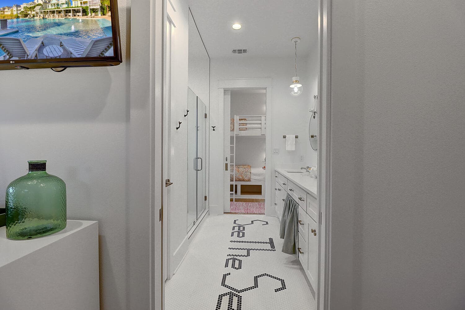 See The Sea - Image 48