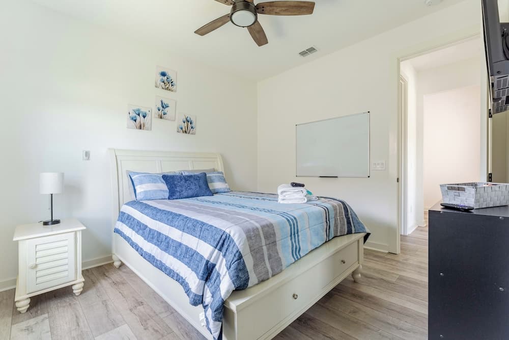 Serenity Lake - Image 7