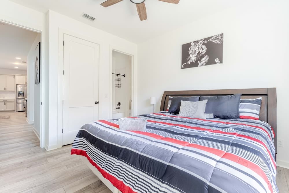 Serenity Lake - Image 13