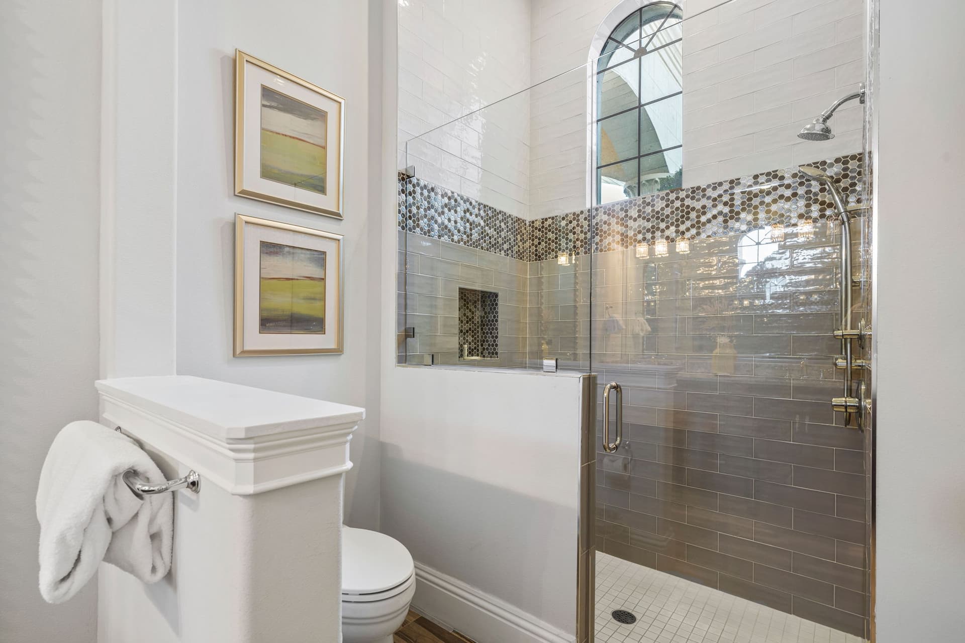 Eagle Bay - Image 61