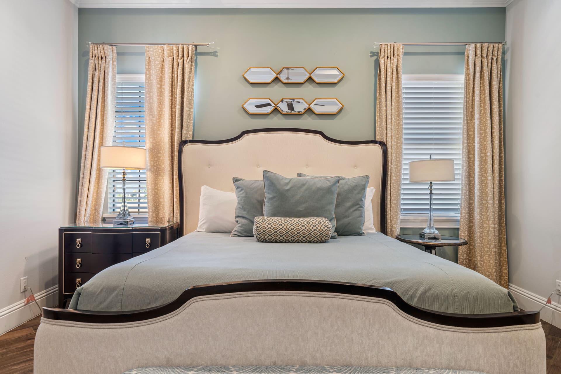 Eagle Bay - Image 40