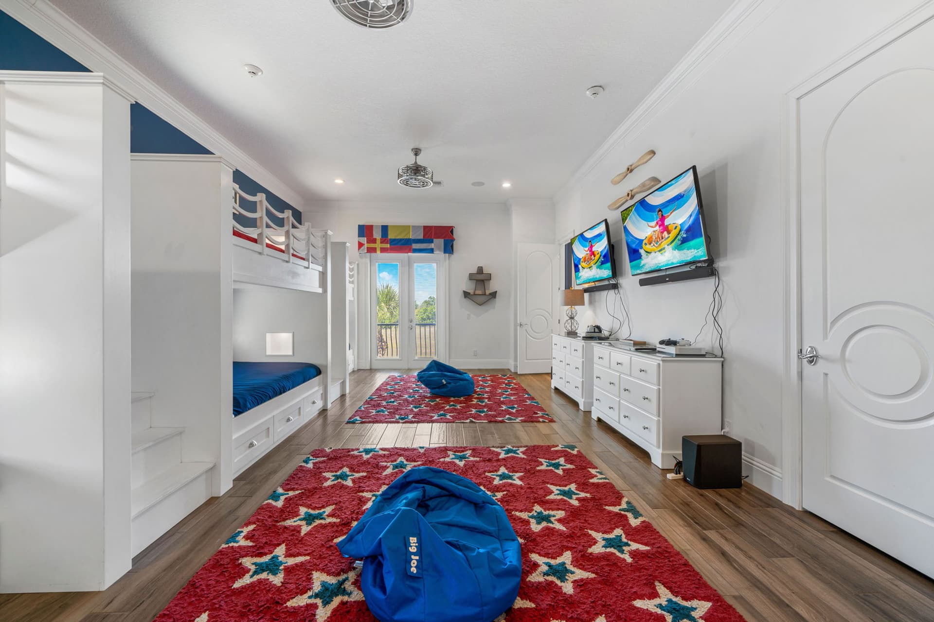 Eagle Bay - Image 49