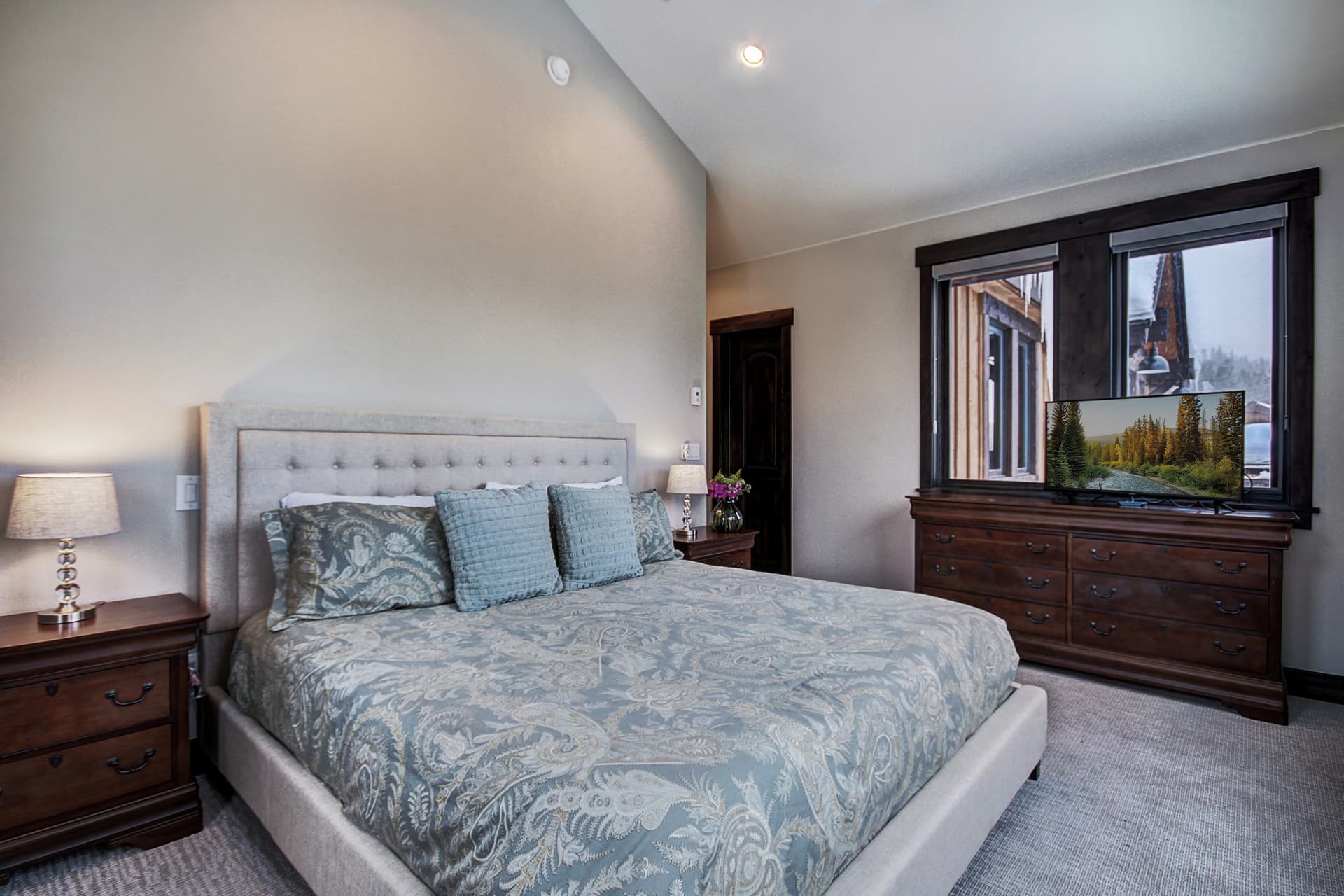 Shadows Summit - Image 21