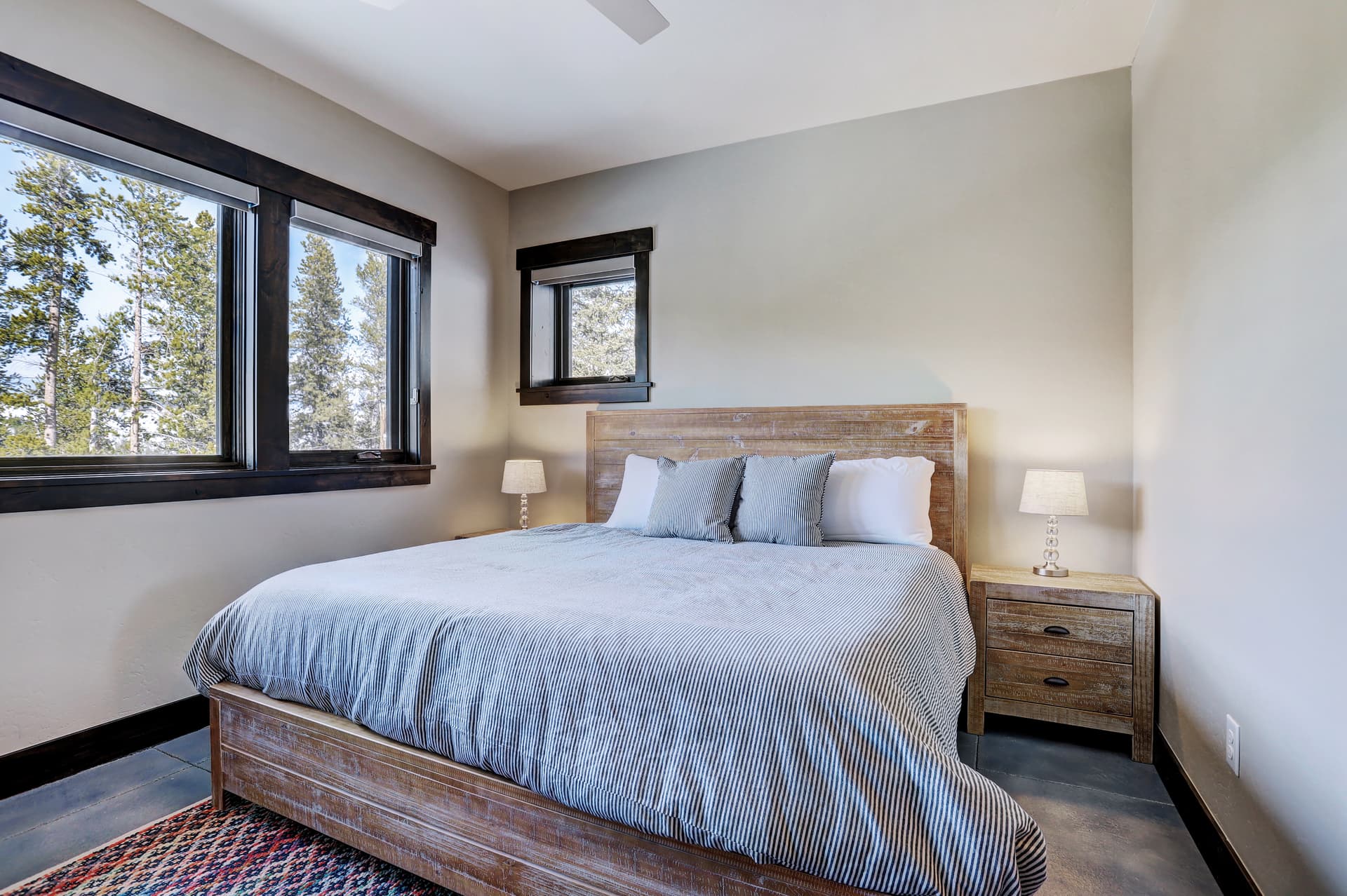 Shadows Summit - Image 26