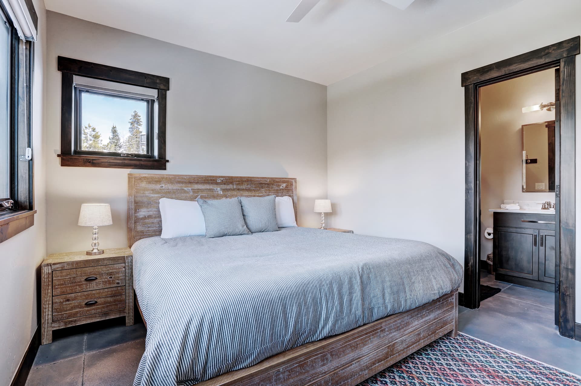 Shadows Summit - Image 28