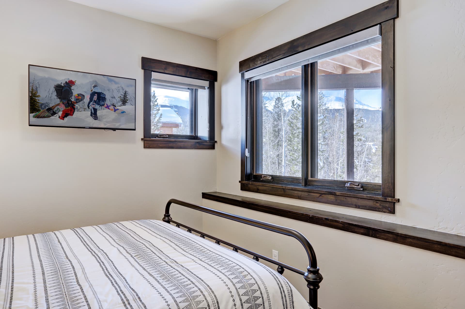 Shadows Summit - Image 33