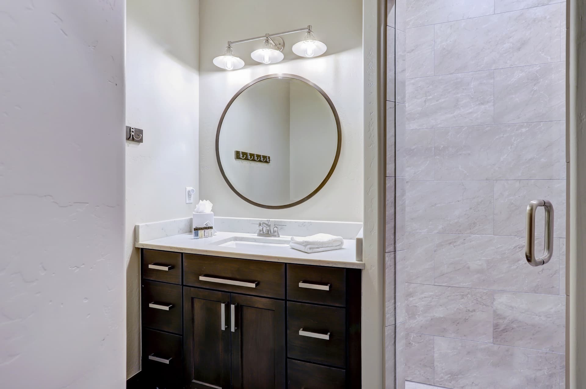 Shadows Summit - Image 37