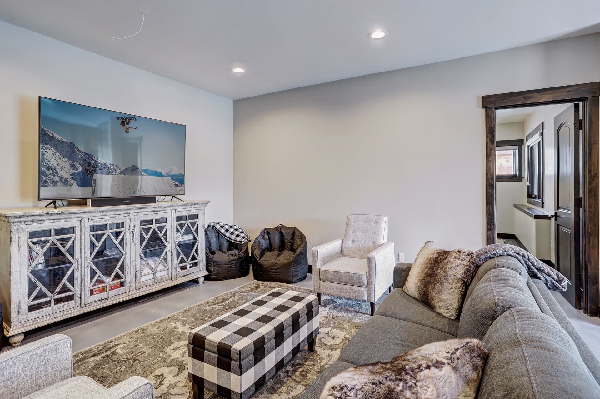 Shadows Summit - Image 41