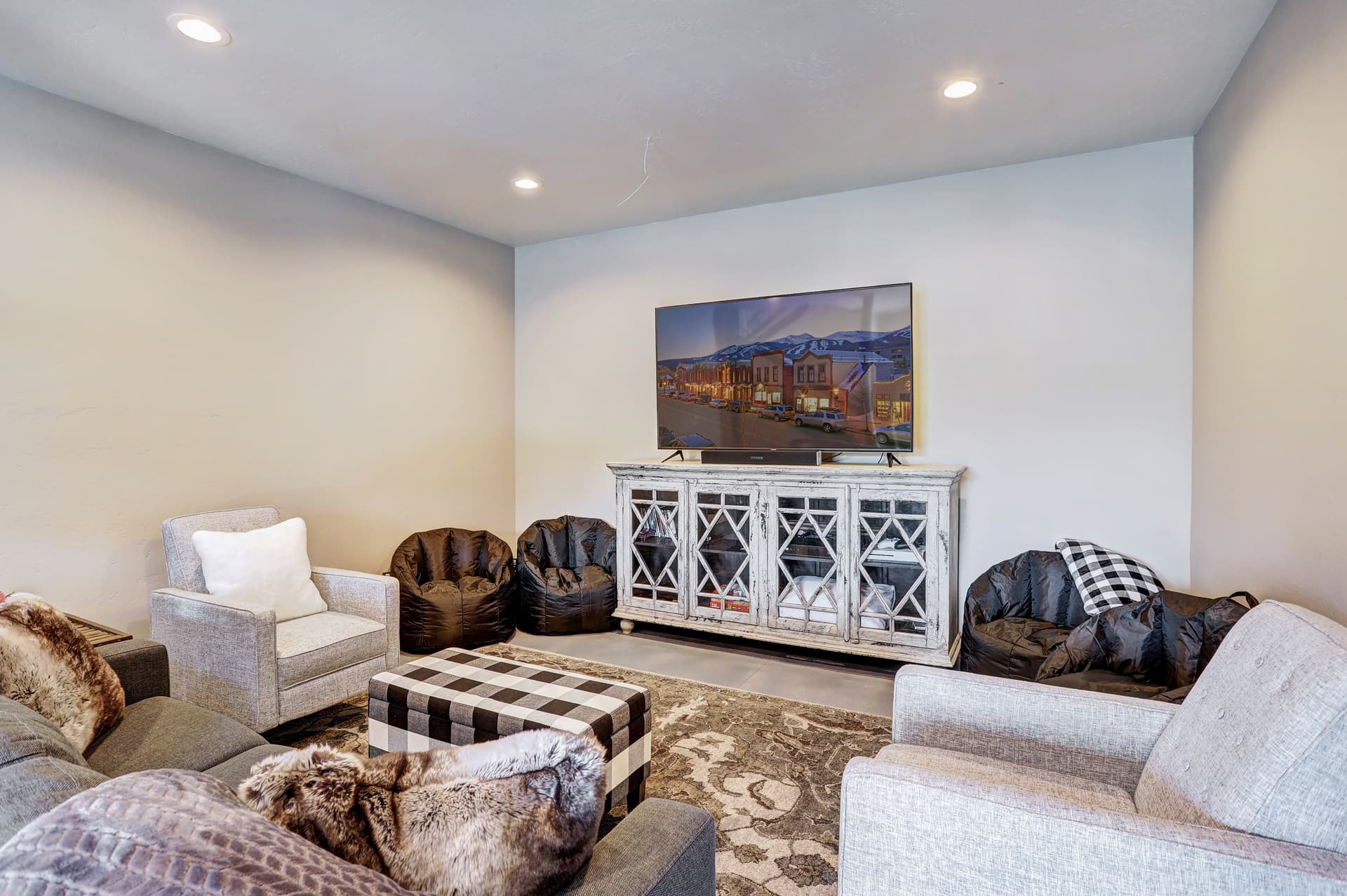 Shadows Summit - Image 40