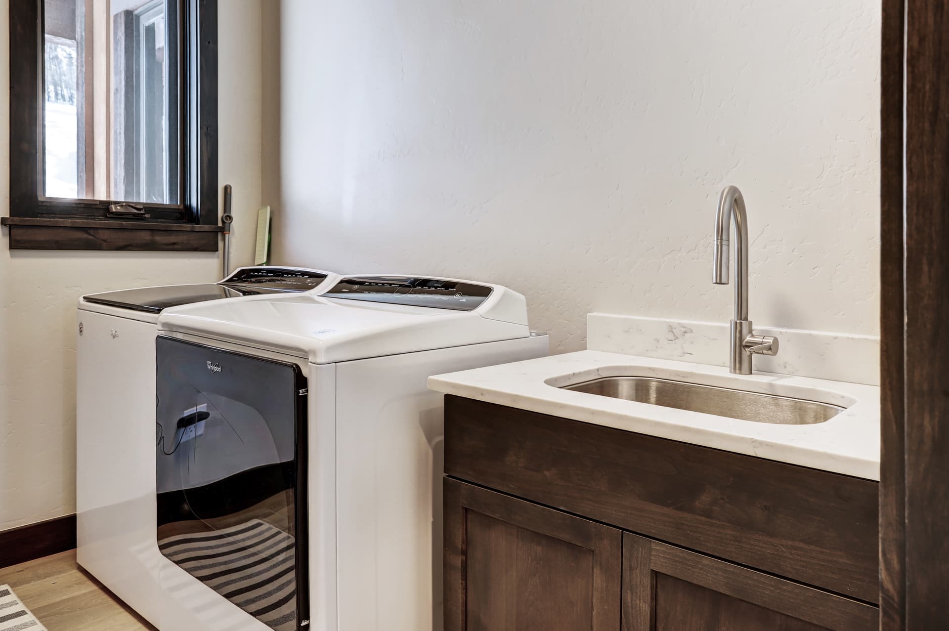 Shadows Summit - Image 42