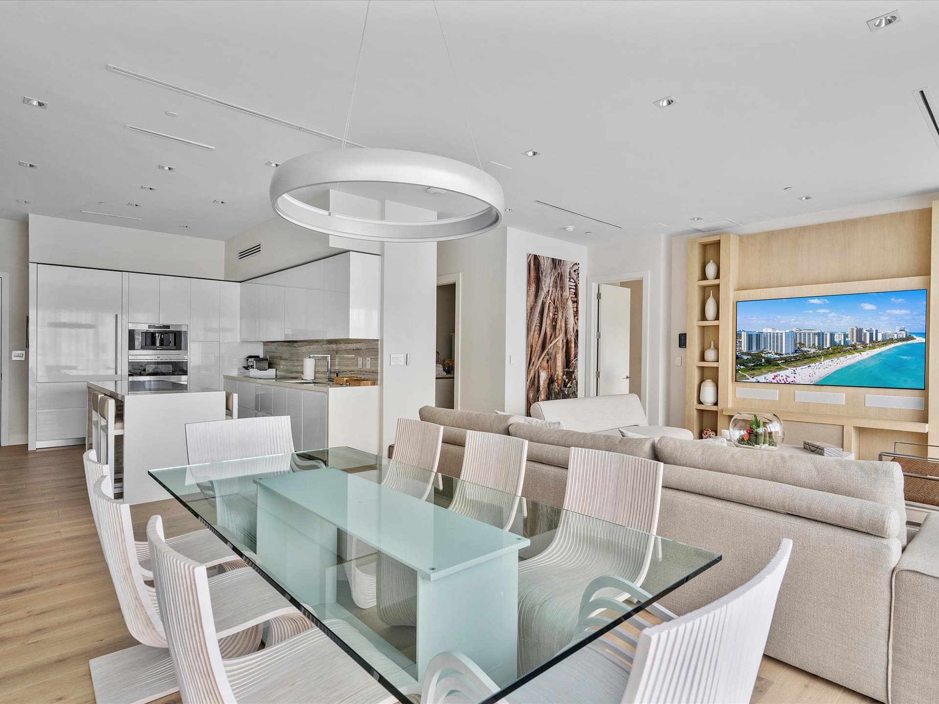 Sheldon Shores - Image 4