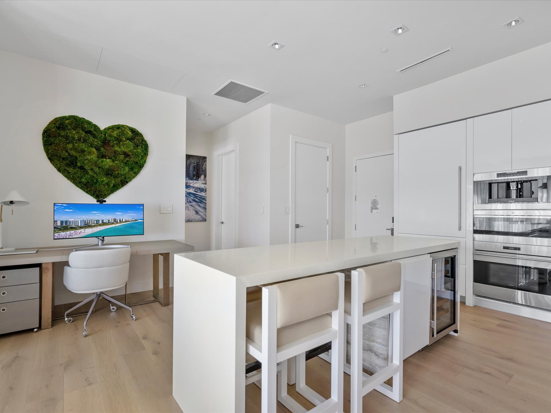 Sheldon Shores - Image 13