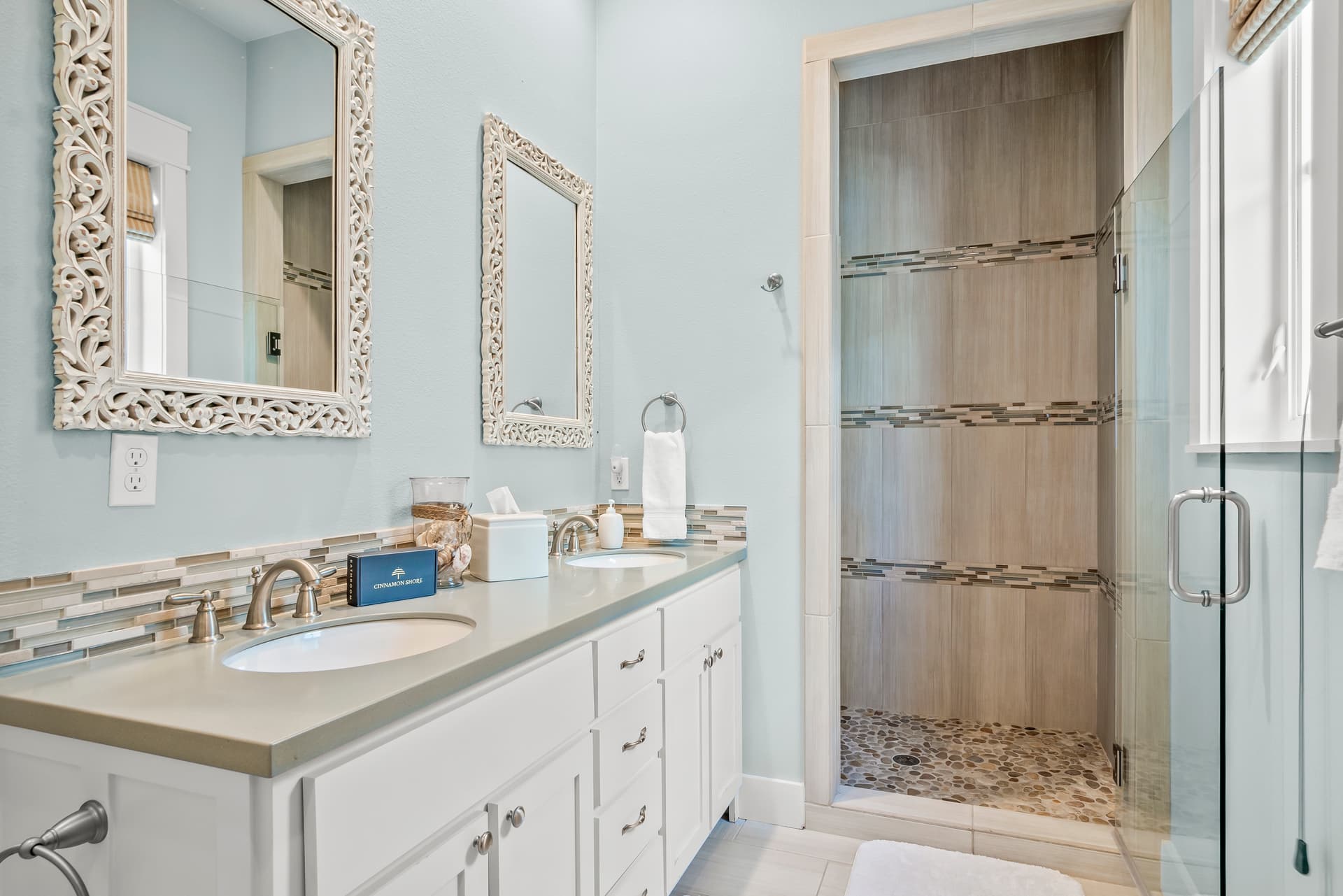 Shore House - Image 31