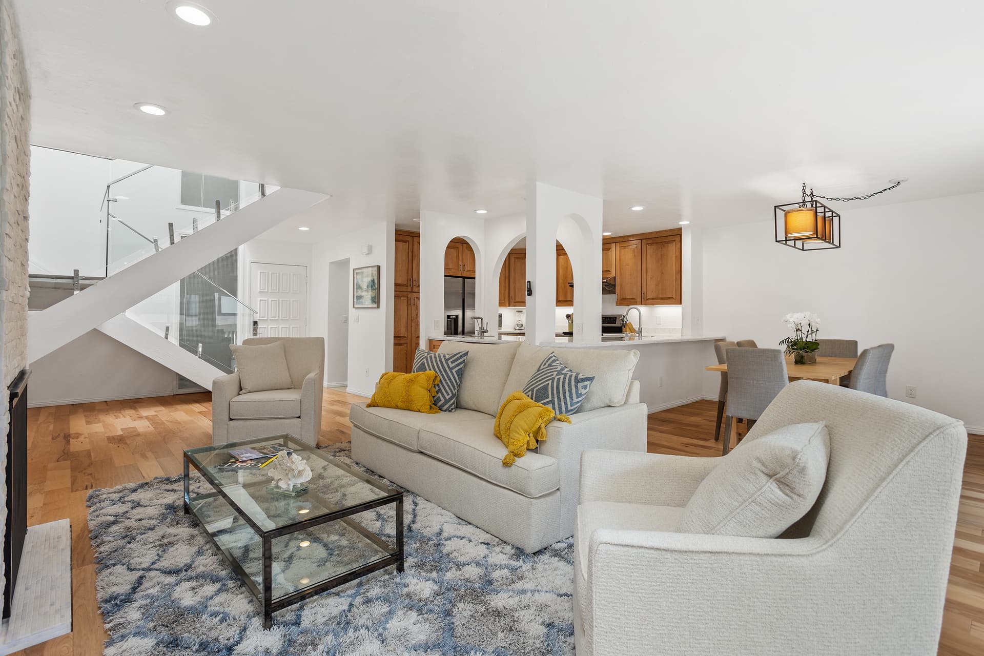 Shore O'Clock - Image 1