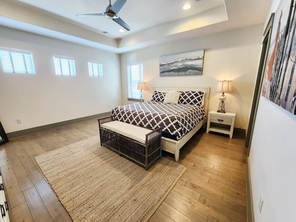 Shore Thing Getaway - Image 2