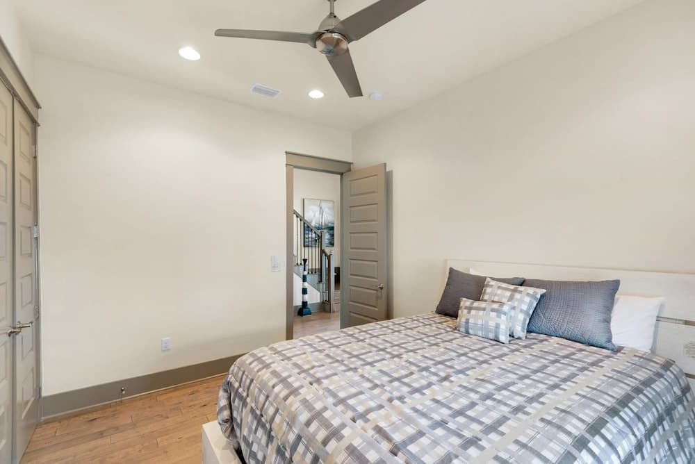 Shore Thing Getaway - Image 4