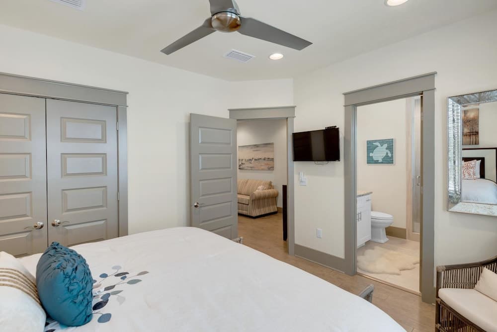 Shore Thing Getaway - Image 5