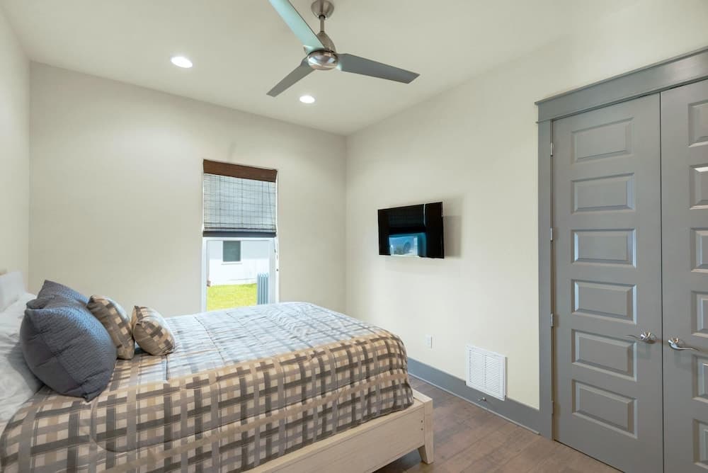 Shore Thing Getaway - Image 9