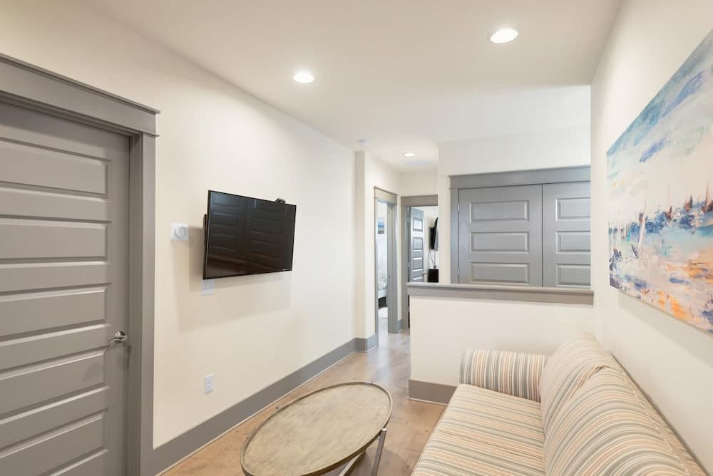 Shore Thing Getaway - Image 13