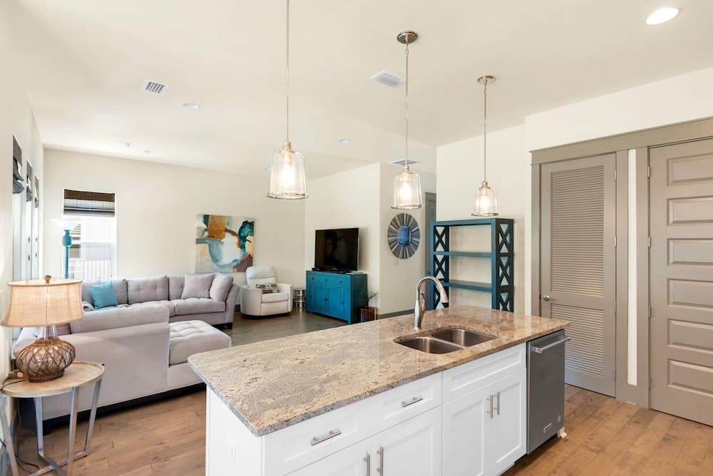 Shore Thing Getaway - Image 14