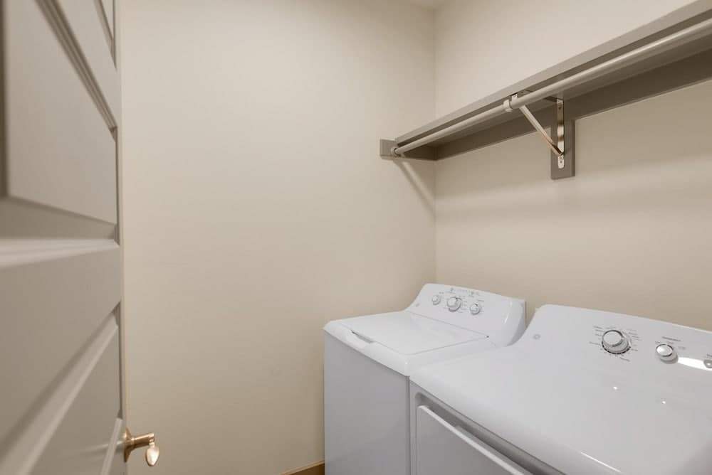 Shore Thing Getaway - Image 29