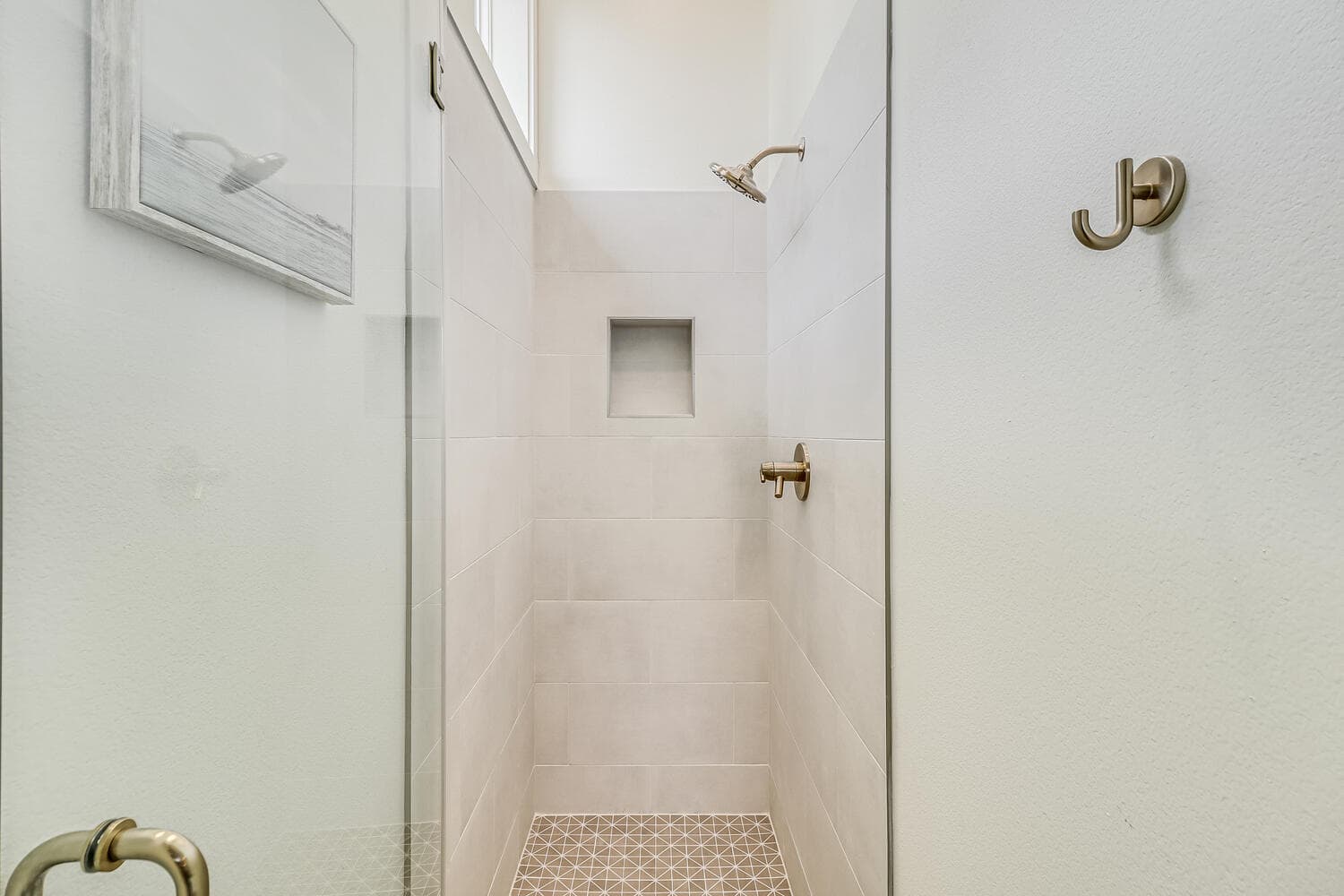 Shore-ty! It's Your Beach Day - Image 40