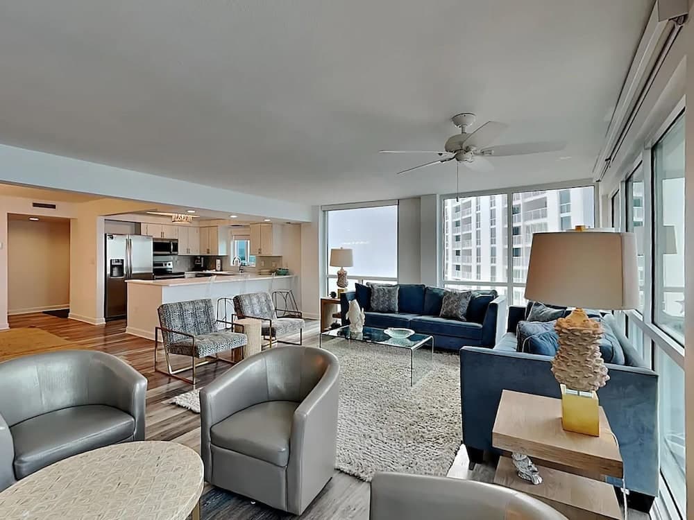 Shoreline Towers #1066 - Image 4