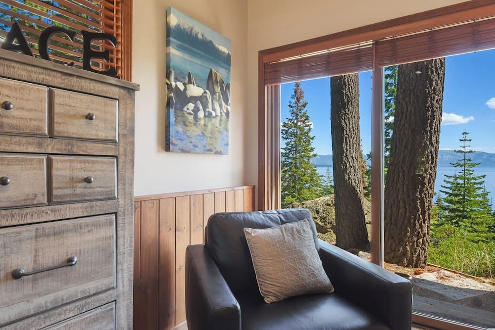 Shoreline Vista - Image 14