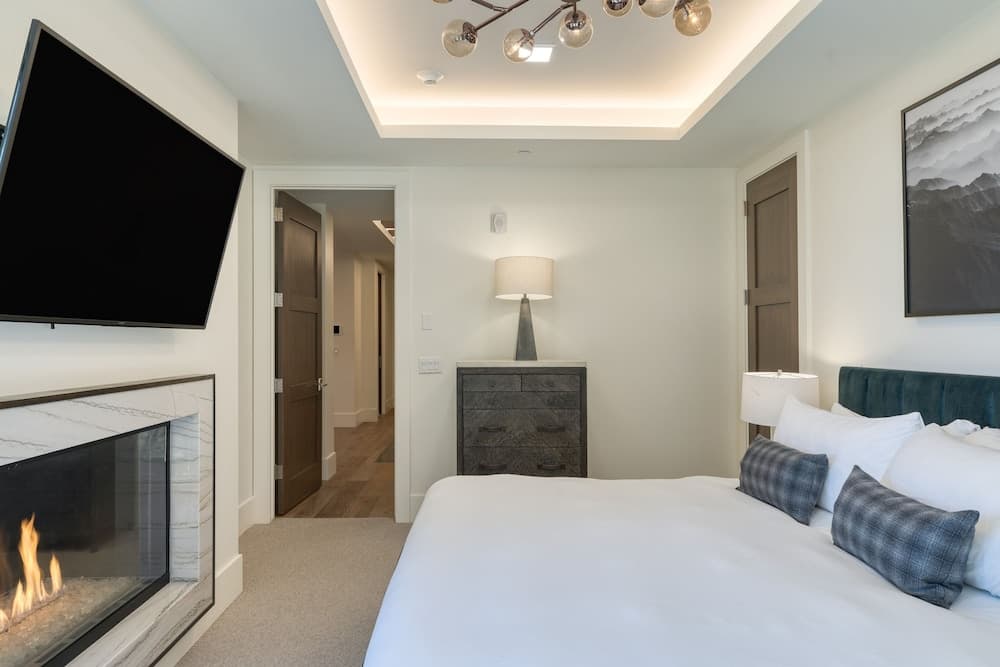 Silver Strike #104 - Image 13