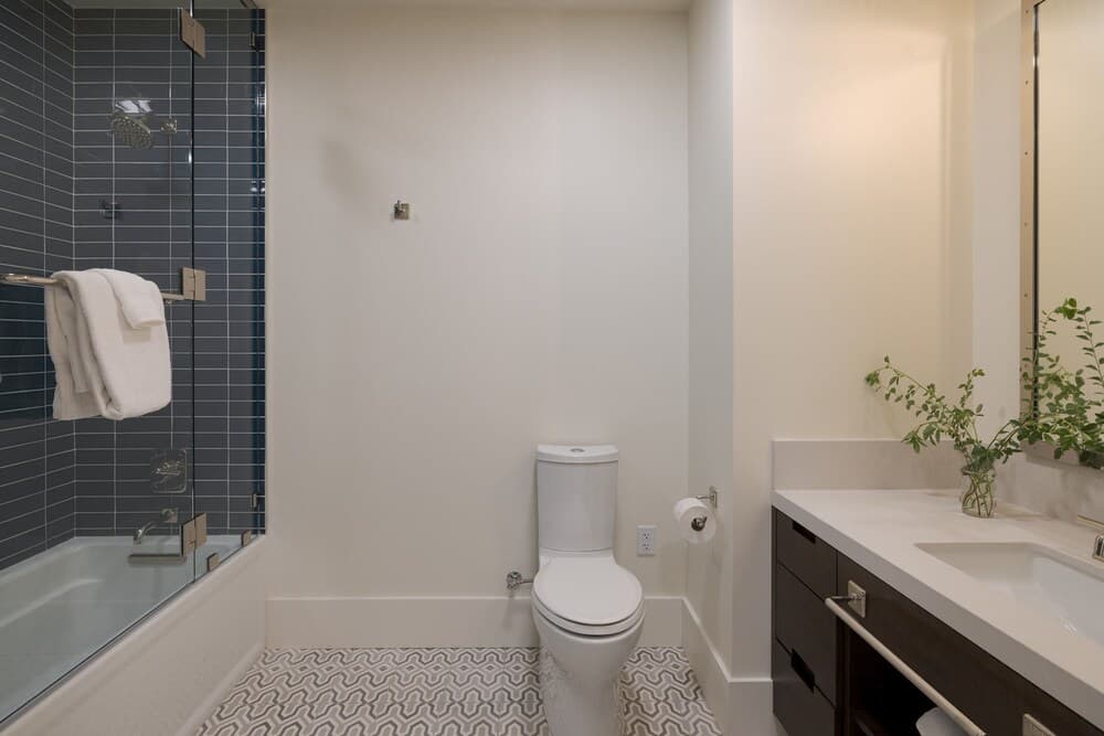 Silver Strike #104 - Image 21