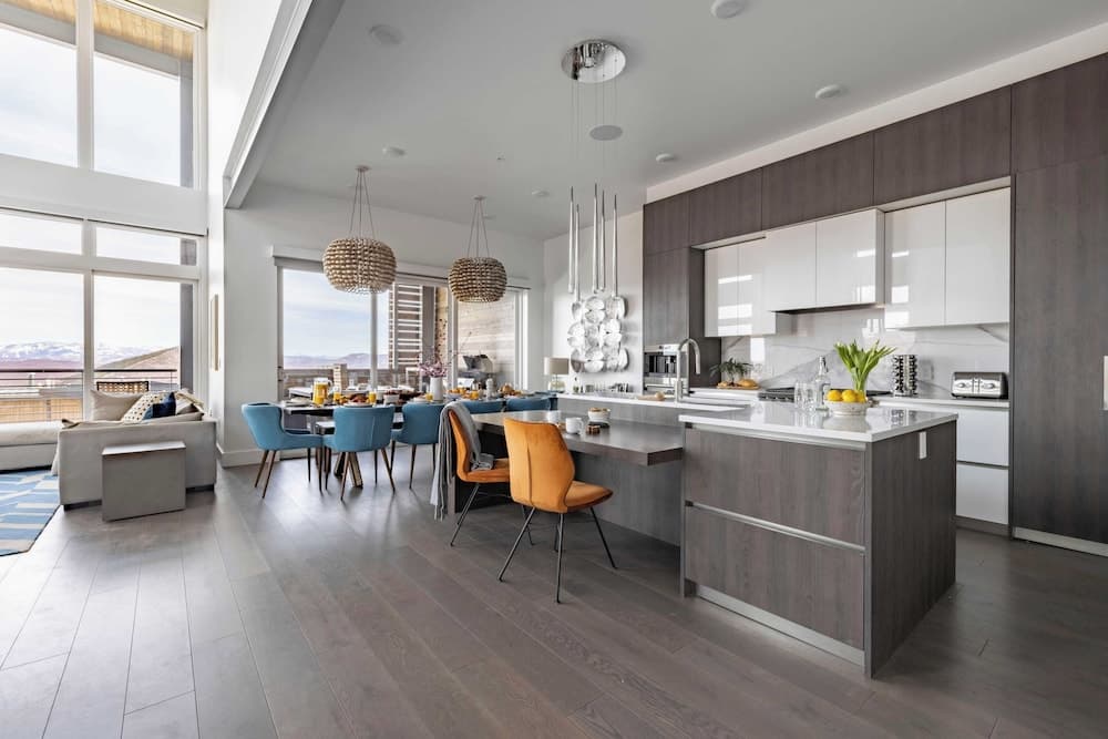 Silverado Snowboarder's & Skiers Paradise - Image 5