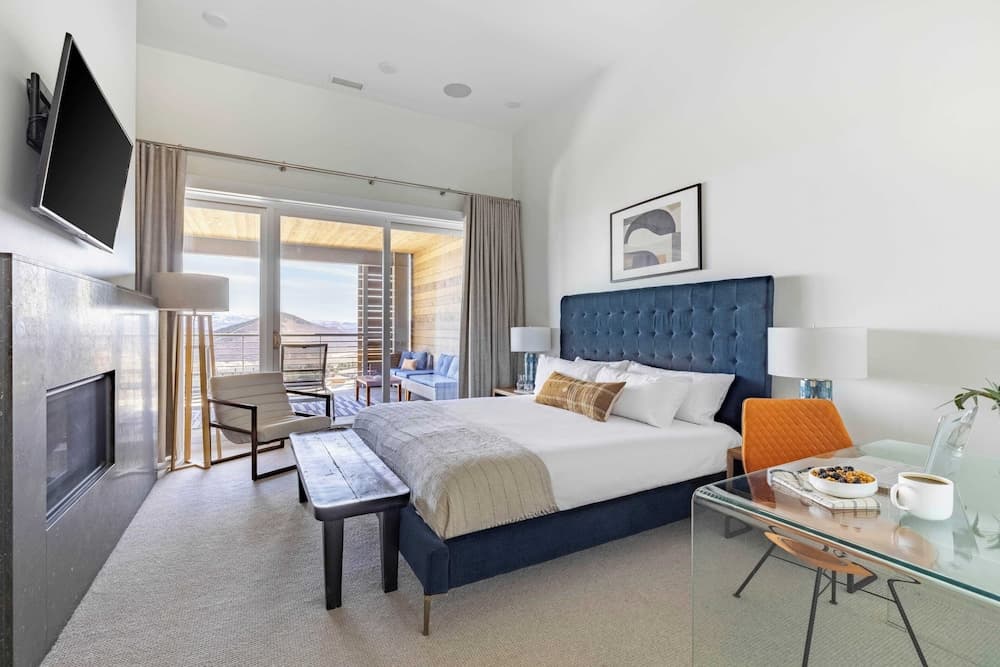 Silverado Snowboarder's & Skiers Paradise - Image 4