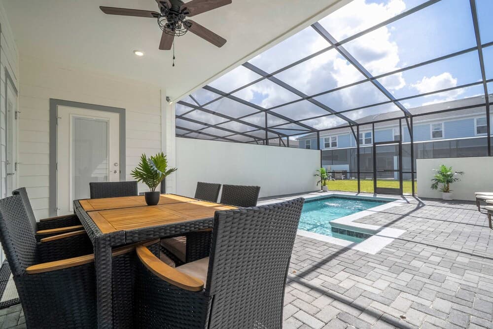 Simply Chic Retreat - Image 62