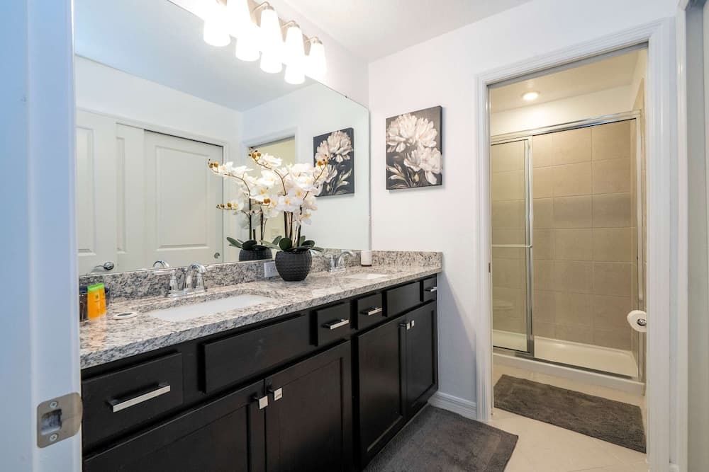 Simply Chic Retreat - Image 55