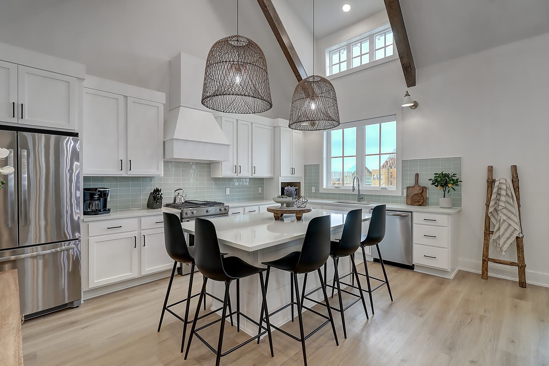 Sip and Sea - Image 5