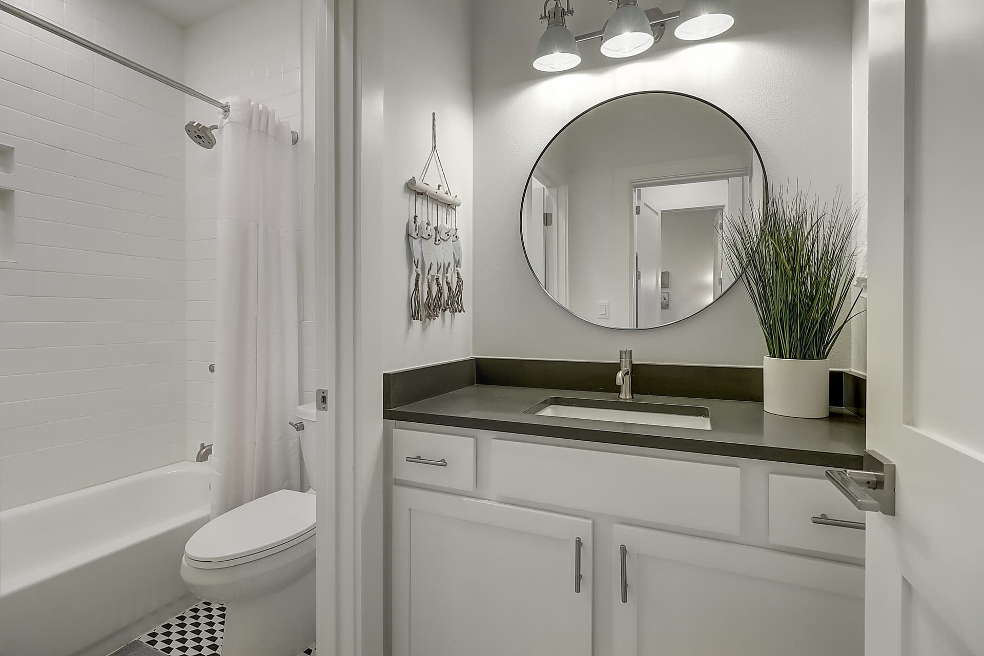 Sip and Sea - Image 15