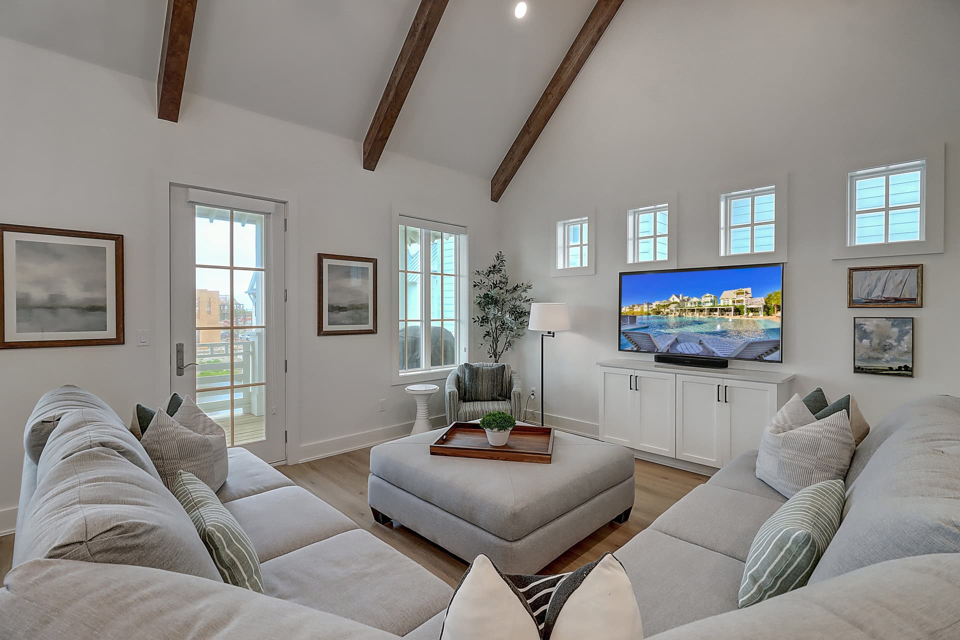 Sip and Sea - Image 4