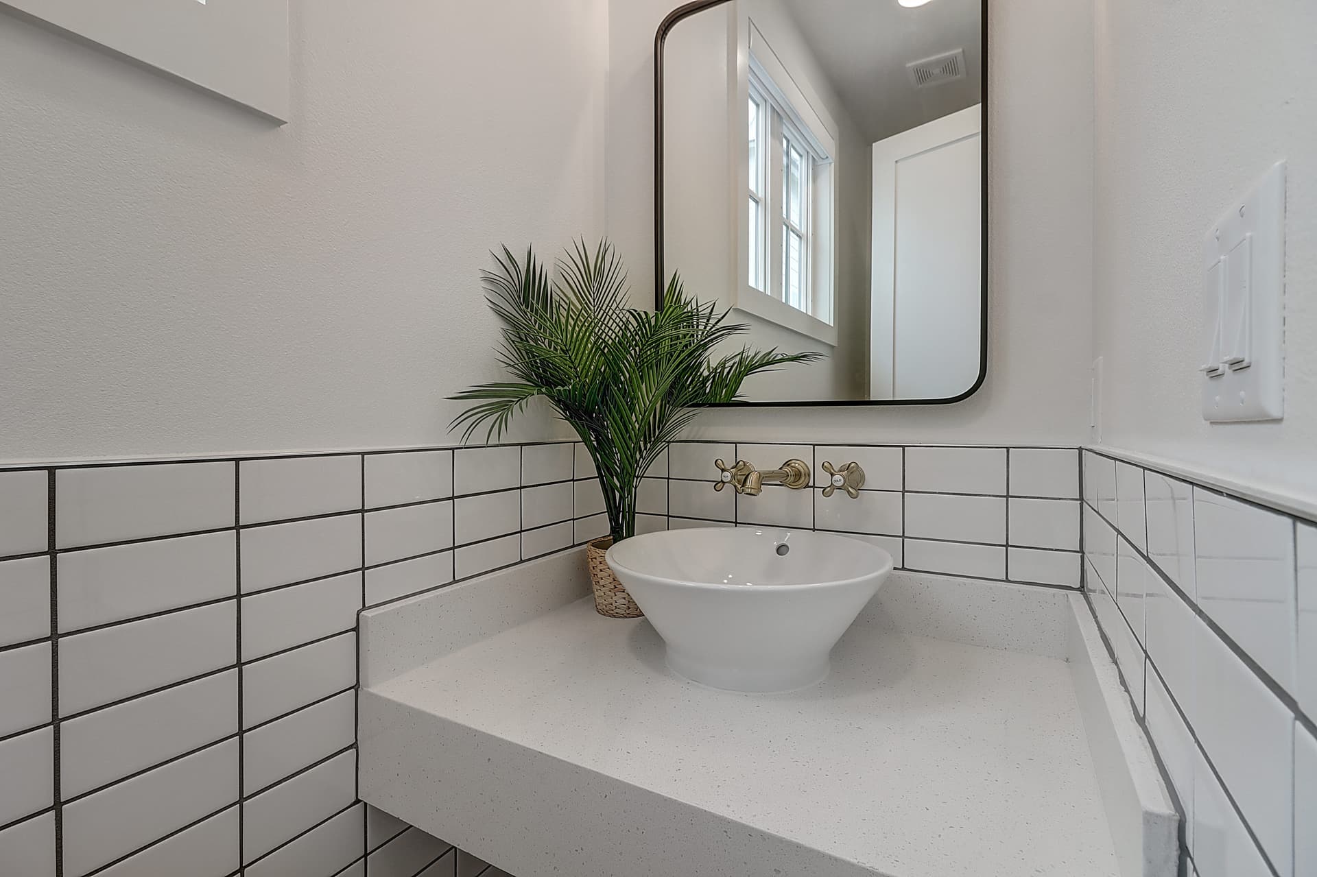 Sip and Sea - Image 16