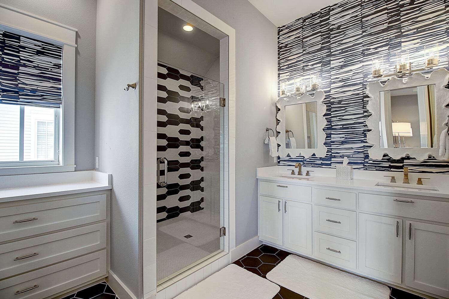 Sips Ahoy - Image 35