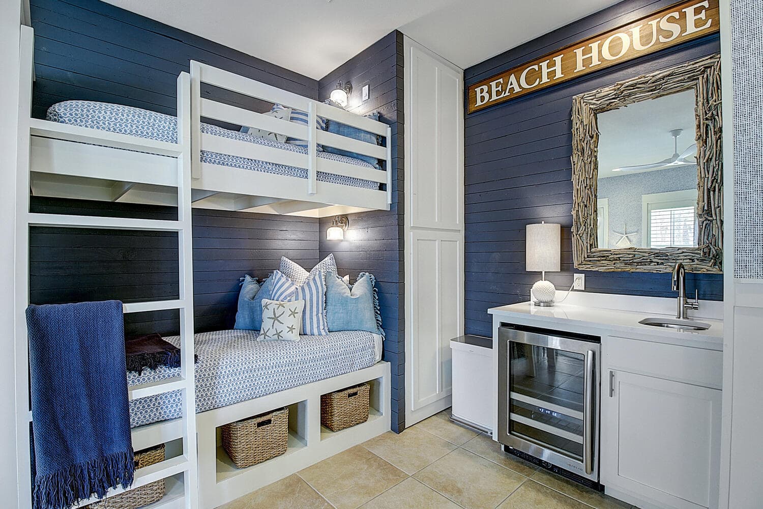 Sips Ahoy - Image 23