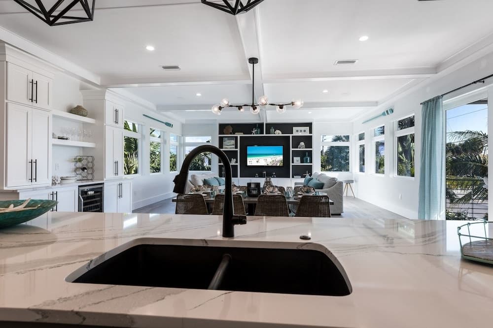 Sizzling Summer - Image 15