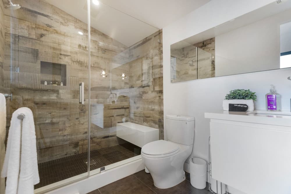 Skyline Luxury Haven - Image 16