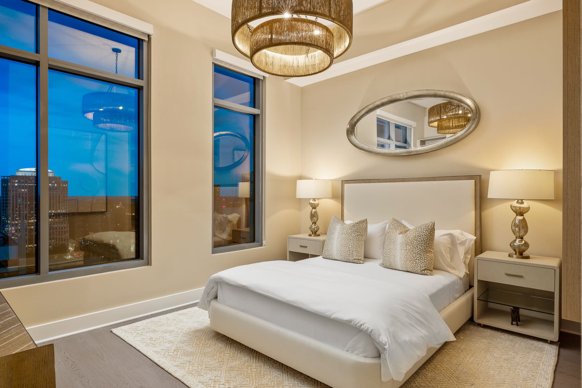 Skyline Penthouse - Image 6