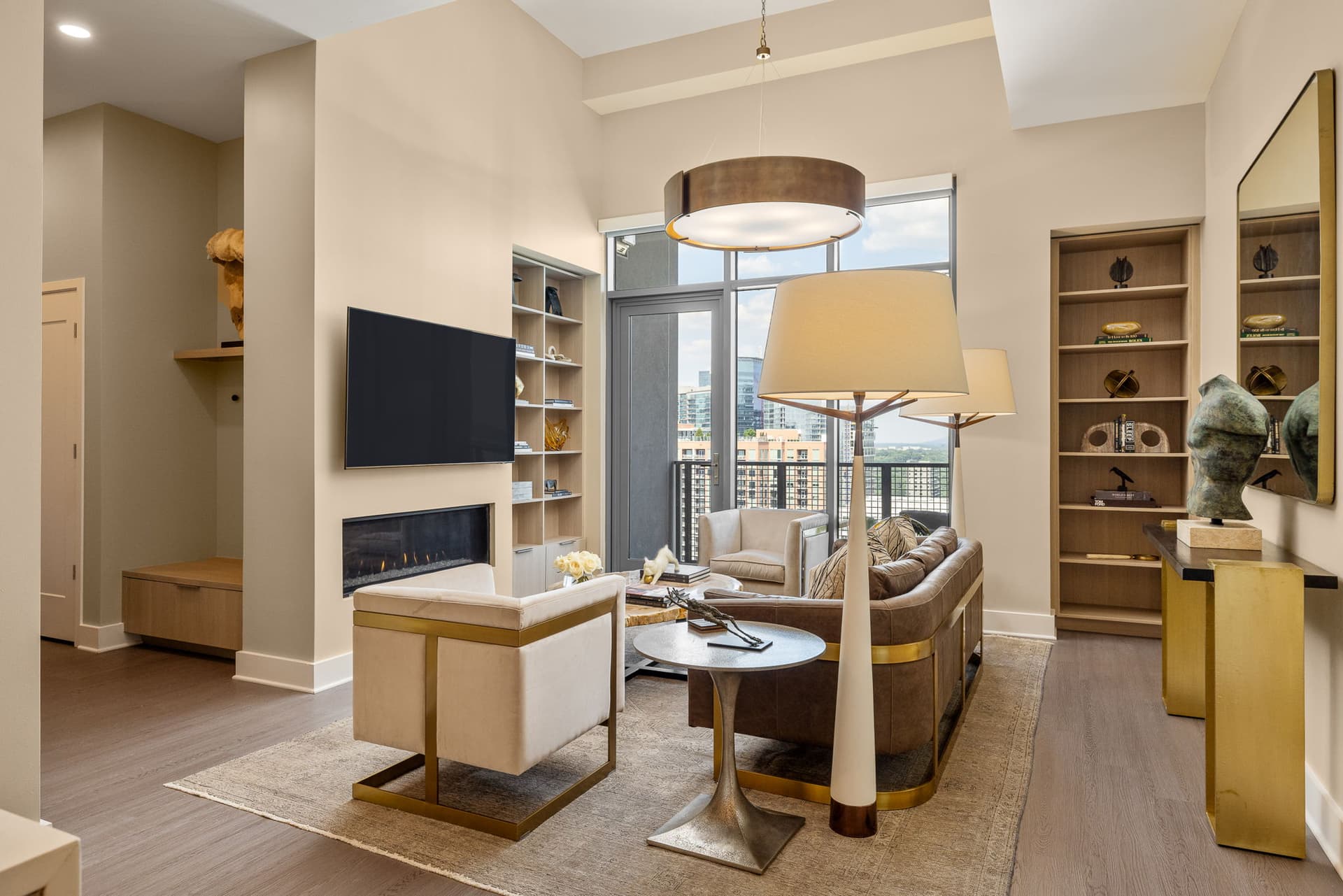 Skyline Penthouse - Image 12