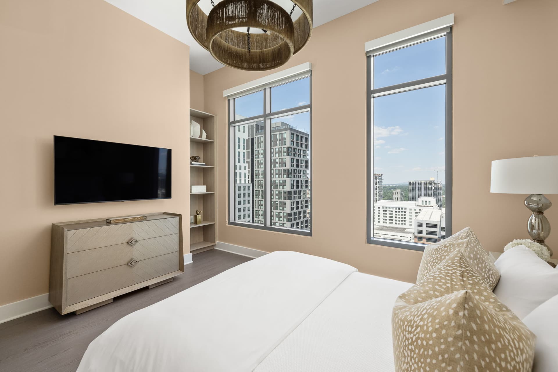 Skyline Penthouse - Image 28