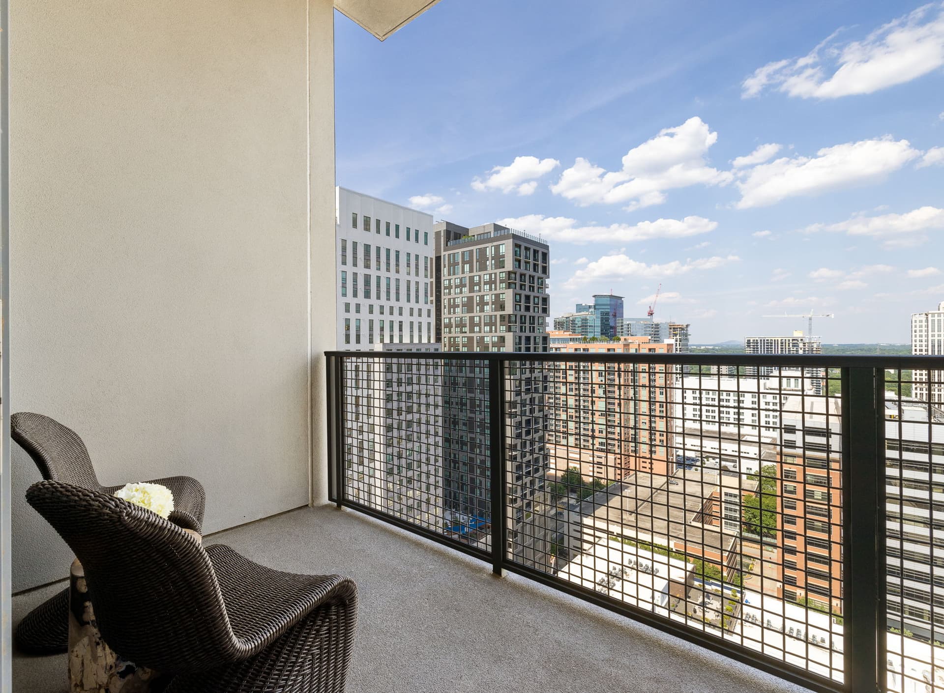 Skyline Penthouse - Image 30